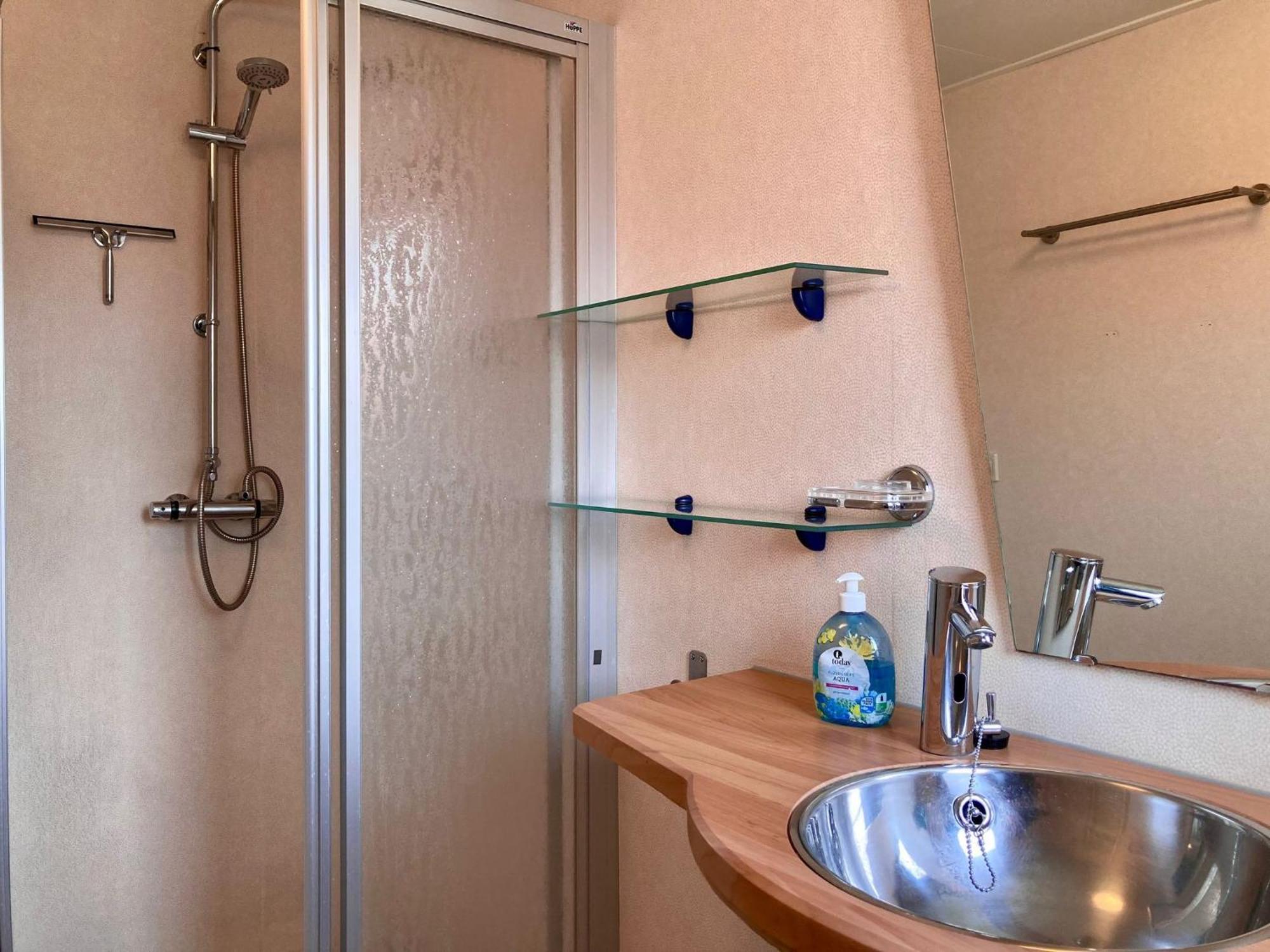 Lakeview 6 Pers Holiday Home Aurora With Fenced Garden, Whirlpool And Sauna Anjum Екстериор снимка